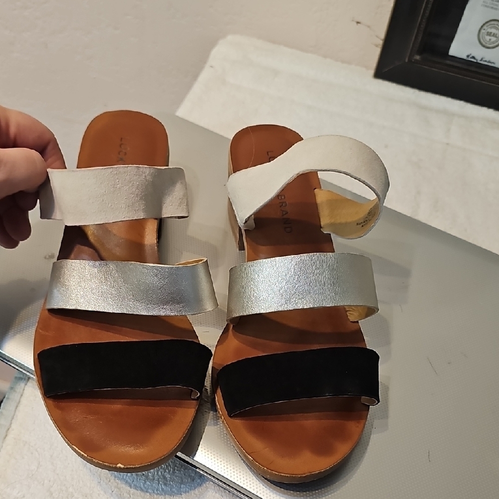 Lucky BrandWomen's Black Cream and Silver Sandals Size 8